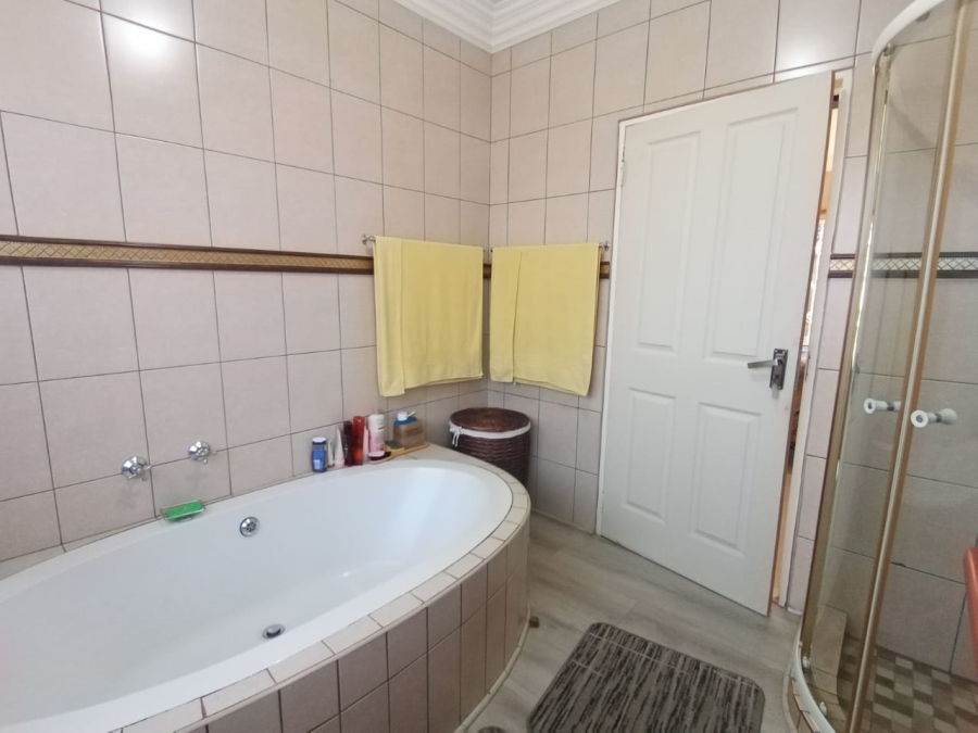 4 Bedroom Property for Sale in Risiville Gauteng