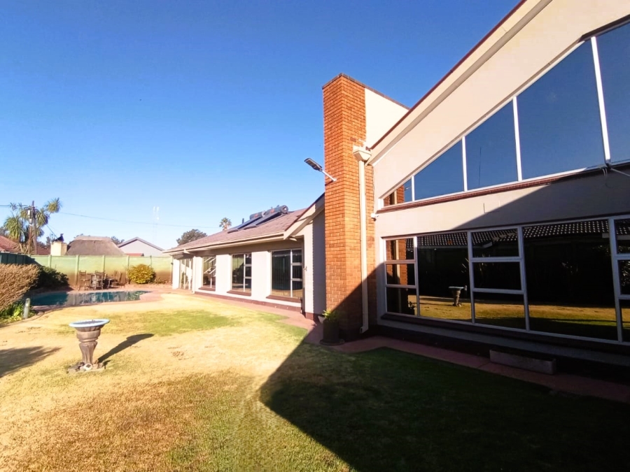 4 Bedroom Property for Sale in Risiville Gauteng