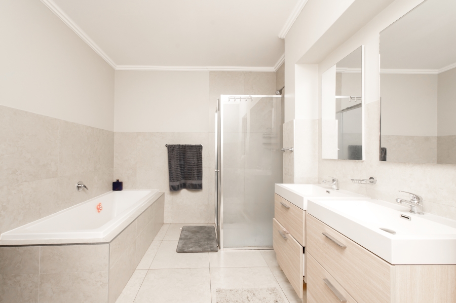 3 Bedroom Property for Sale in Willaway Gauteng