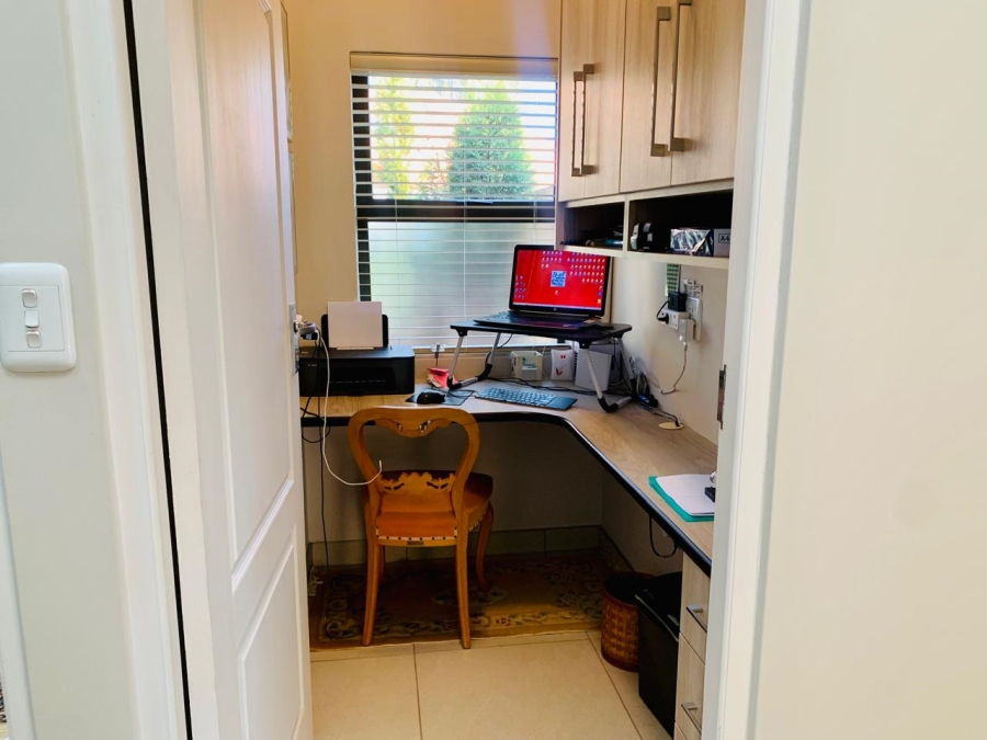 2 Bedroom Property for Sale in Jordaan Park Gauteng