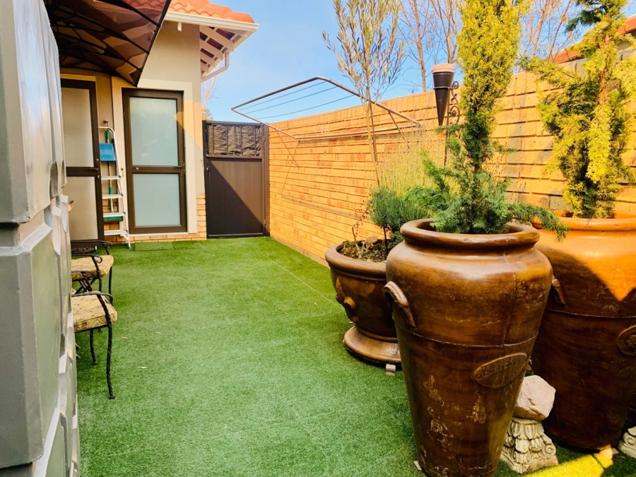 2 Bedroom Property for Sale in Jordaan Park Gauteng