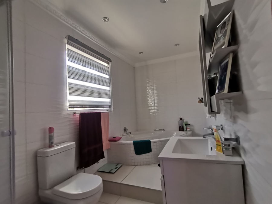 3 Bedroom Property for Sale in Mayberry Park Gauteng