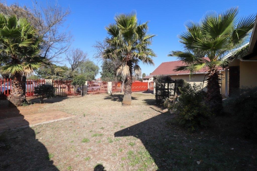 3 Bedroom Property for Sale in Verwoerdpark Gauteng