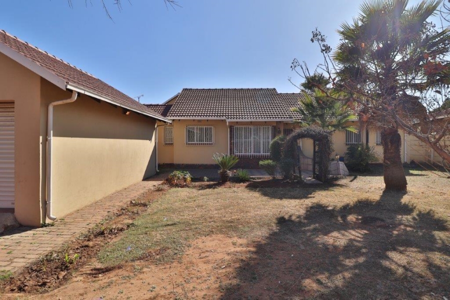 3 Bedroom Property for Sale in Verwoerdpark Gauteng