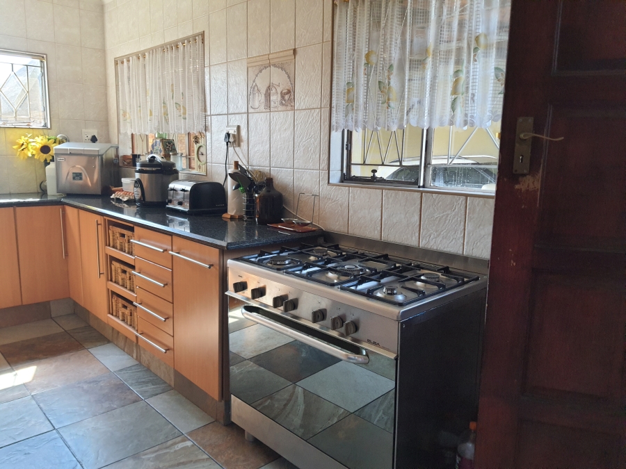 5 Bedroom Property for Sale in Brenthurst Gauteng