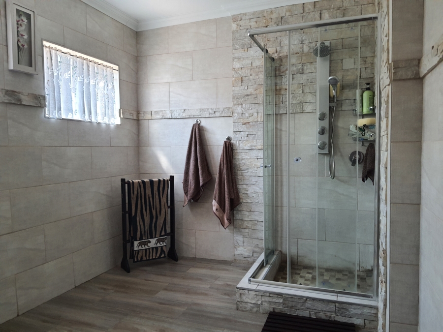 5 Bedroom Property for Sale in Brenthurst Gauteng