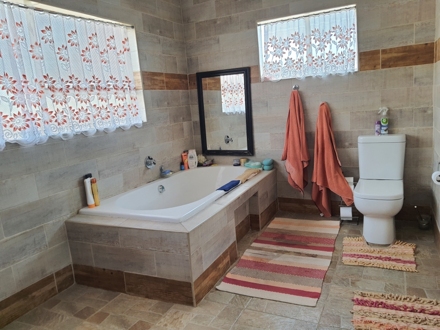 5 Bedroom Property for Sale in Brenthurst Gauteng