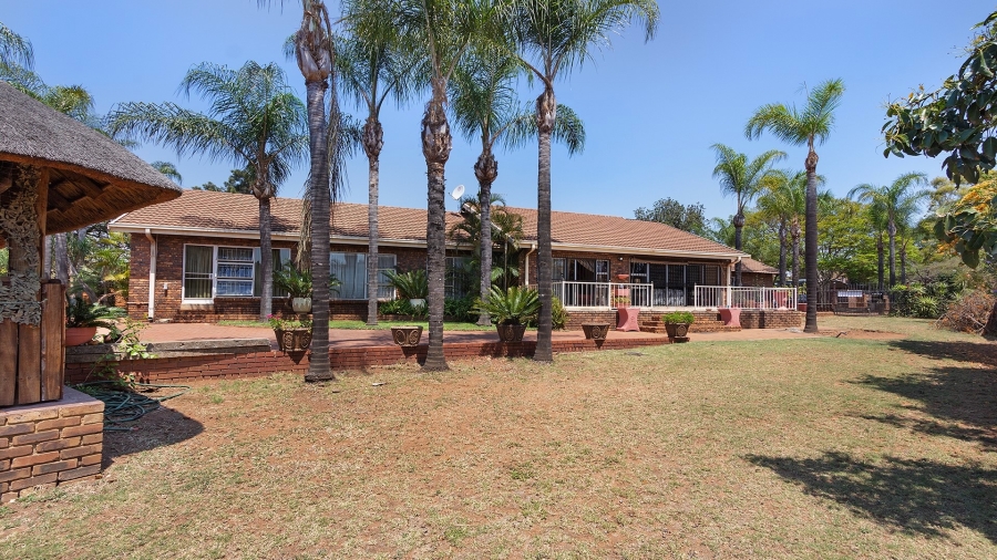 4 Bedroom Property for Sale in Theresa Park Gauteng