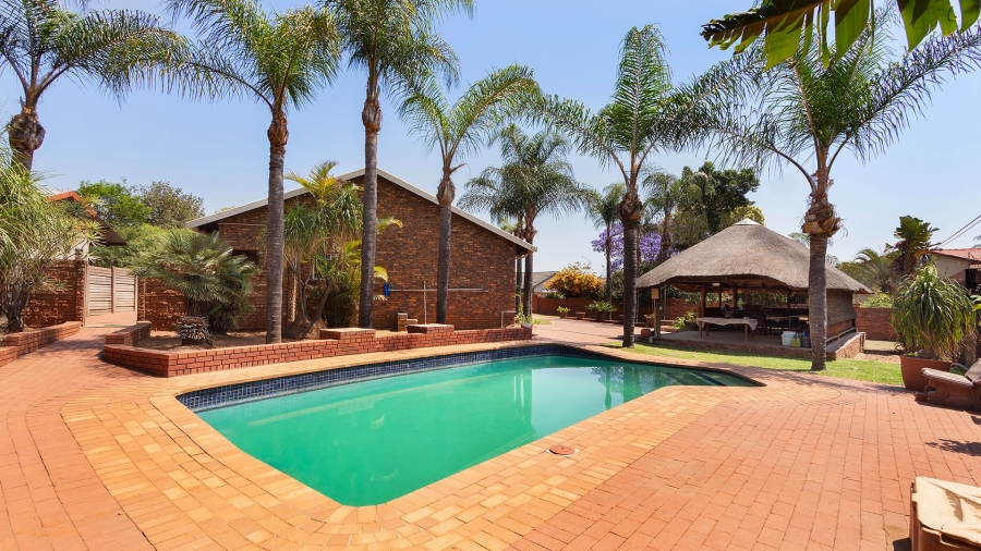 4 Bedroom Property for Sale in Theresa Park Gauteng