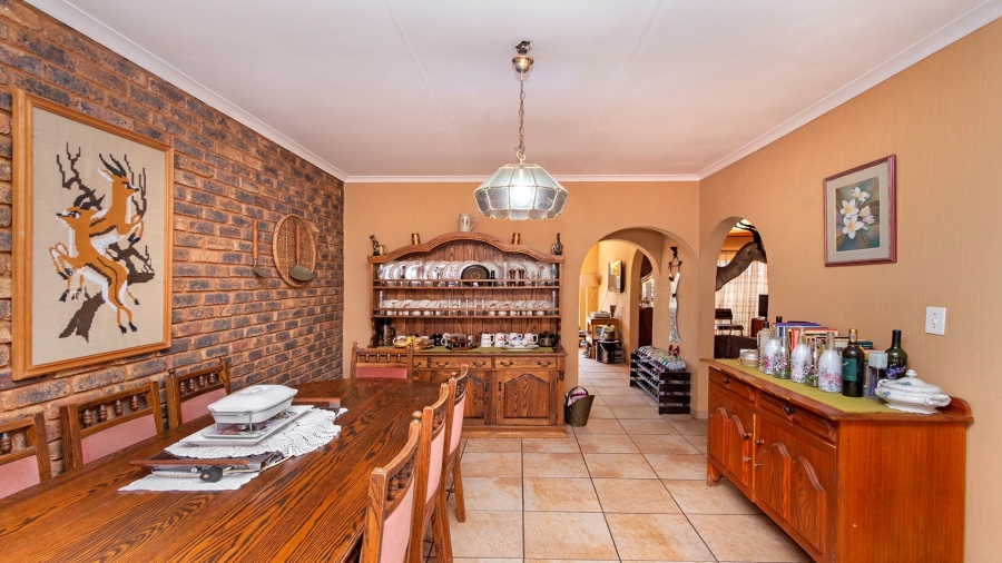 4 Bedroom Property for Sale in Theresa Park Gauteng