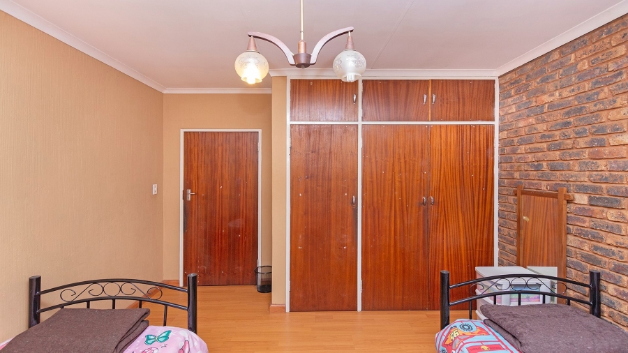 4 Bedroom Property for Sale in Theresa Park Gauteng
