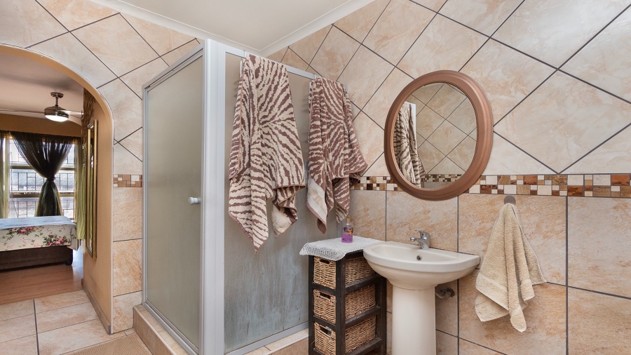 4 Bedroom Property for Sale in Theresa Park Gauteng