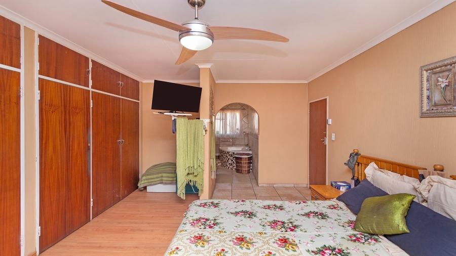 4 Bedroom Property for Sale in Theresa Park Gauteng