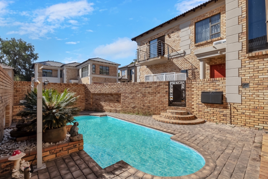 4 Bedroom Property for Sale in Ferndale Gauteng