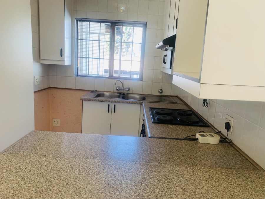 2 Bedroom Property for Sale in Observatory Gauteng