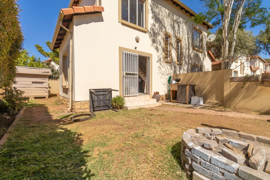 2 Bedroom Property for Sale in North Riding Gauteng