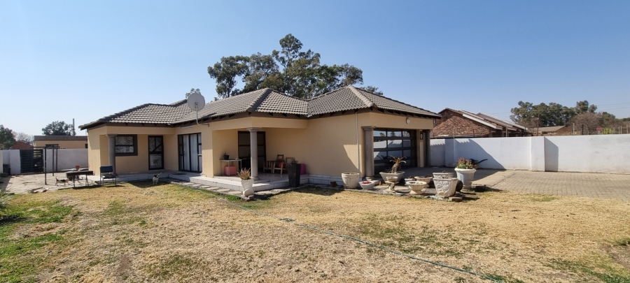 4 Bedroom Property for Sale in Riversdale Gauteng
