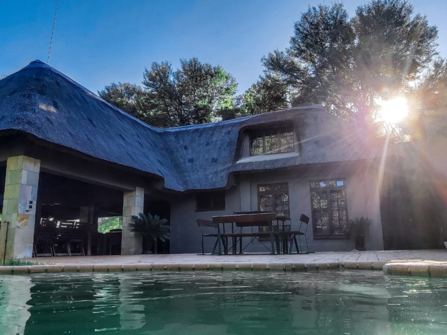 5 Bedroom Property for Sale in Shores of Loch Vaal Gauteng