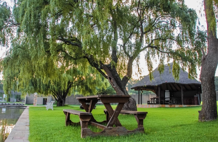 5 Bedroom Property for Sale in Shores of Loch Vaal Gauteng