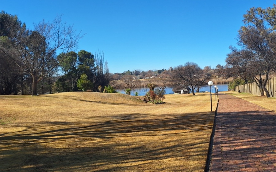 5 Bedroom Property for Sale in Shores of Loch Vaal Gauteng
