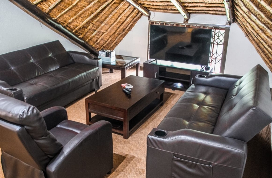 5 Bedroom Property for Sale in Shores of Loch Vaal Gauteng