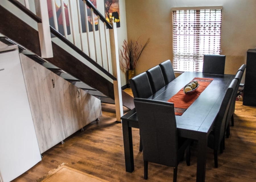 5 Bedroom Property for Sale in Shores of Loch Vaal Gauteng