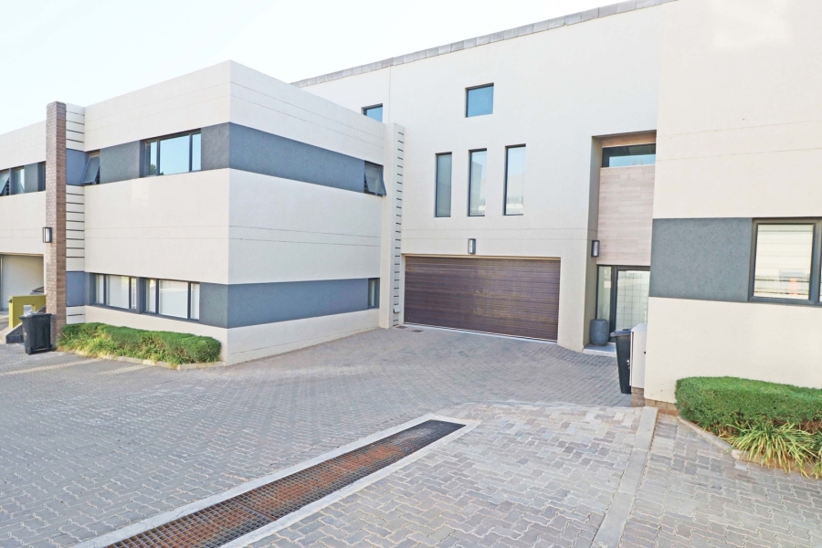 3 Bedroom Property for Sale in Bryanston Gauteng