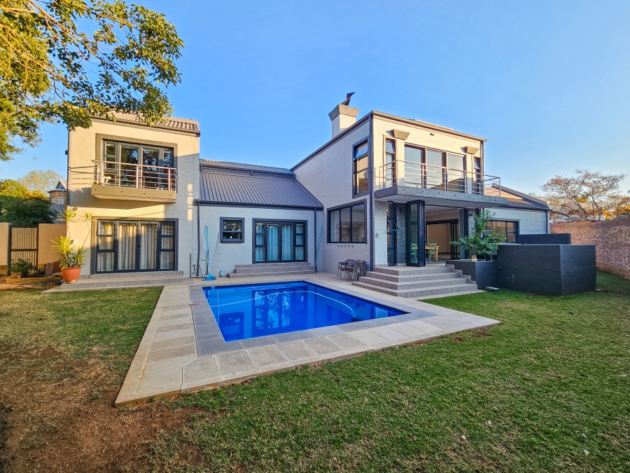 4 Bedroom Property for Sale in Faerie Glen Gauteng