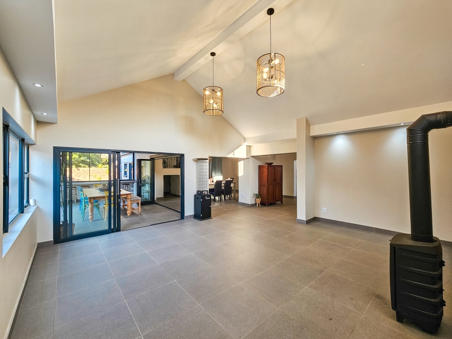 4 Bedroom Property for Sale in Faerie Glen Gauteng