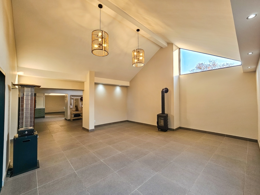 4 Bedroom Property for Sale in Faerie Glen Gauteng