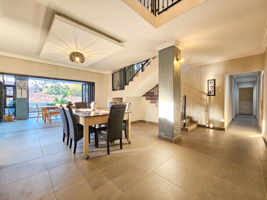 4 Bedroom Property for Sale in Faerie Glen Gauteng