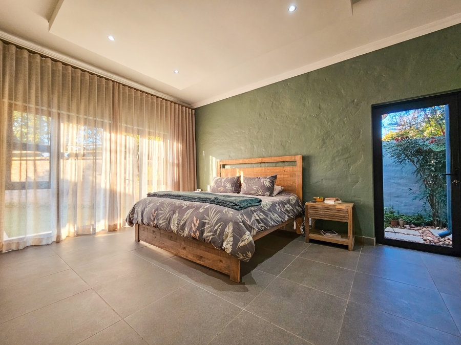 4 Bedroom Property for Sale in Faerie Glen Gauteng