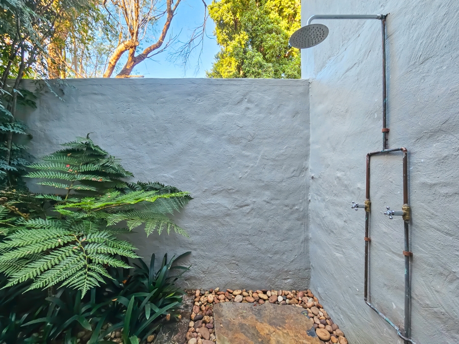 4 Bedroom Property for Sale in Faerie Glen Gauteng