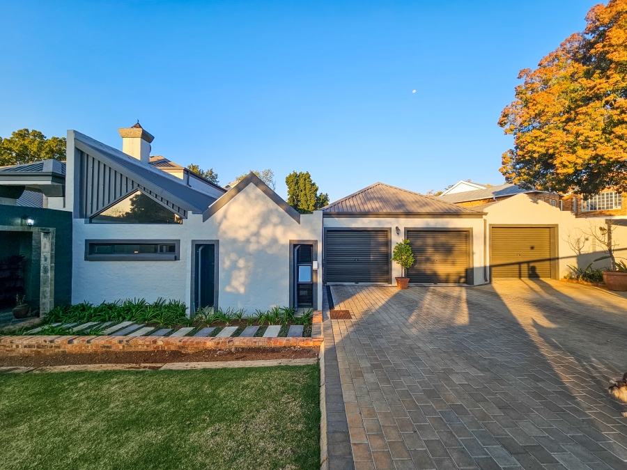 4 Bedroom Property for Sale in Faerie Glen Gauteng