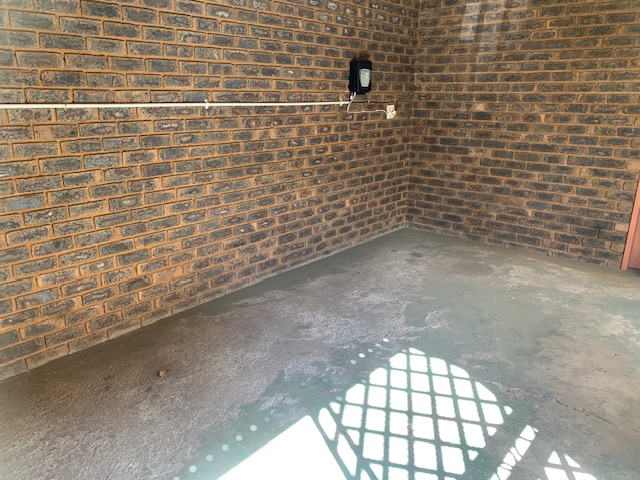 3 Bedroom Property for Sale in Les Marais Gauteng