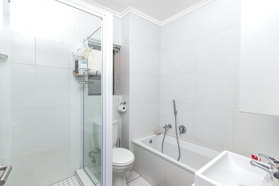 2 Bedroom Property for Sale in Barbeque Downs Gauteng