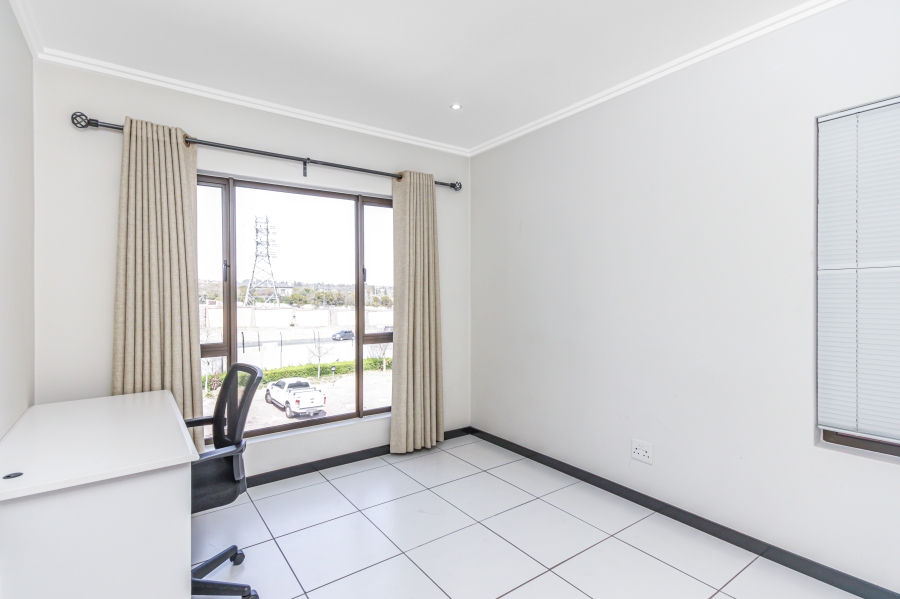 2 Bedroom Property for Sale in Barbeque Downs Gauteng