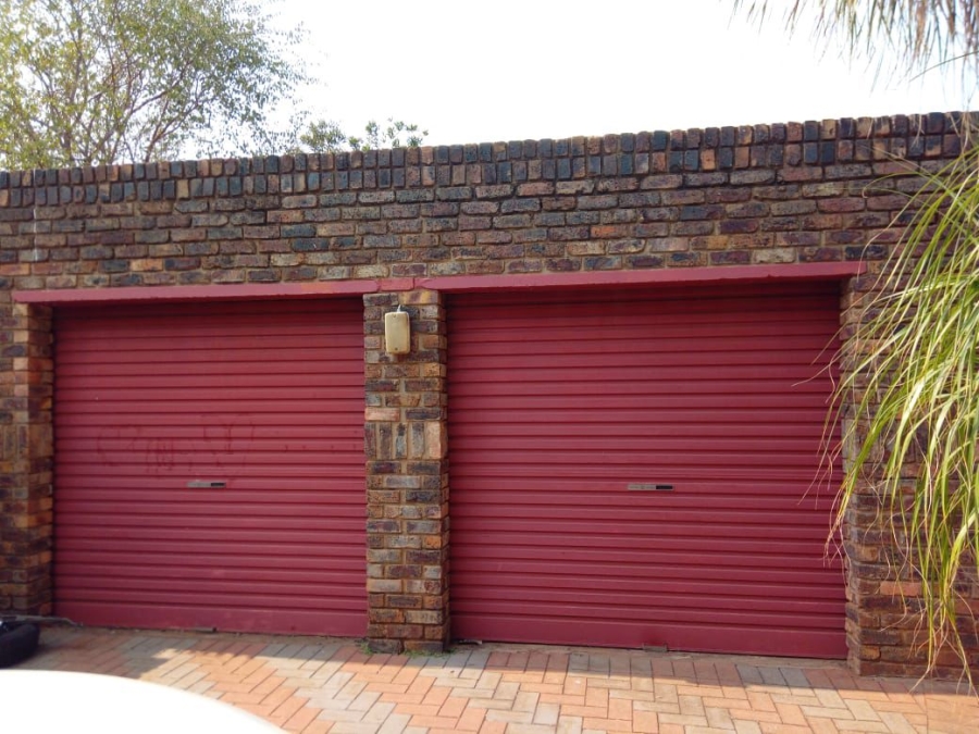 4 Bedroom Property for Sale in Pretoria North Gauteng