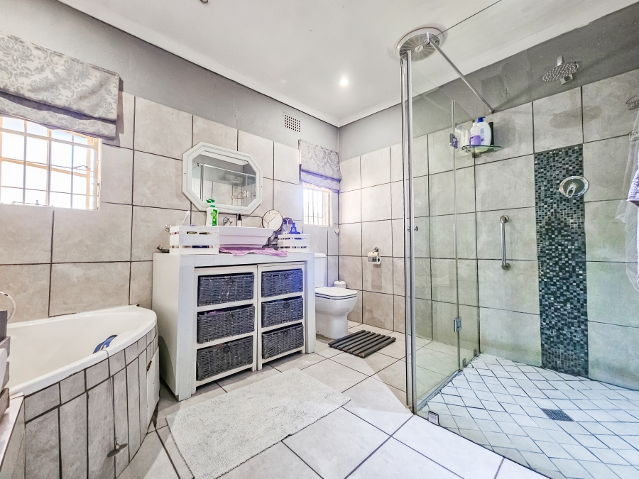 3 Bedroom Property for Sale in Hazeldean Gauteng