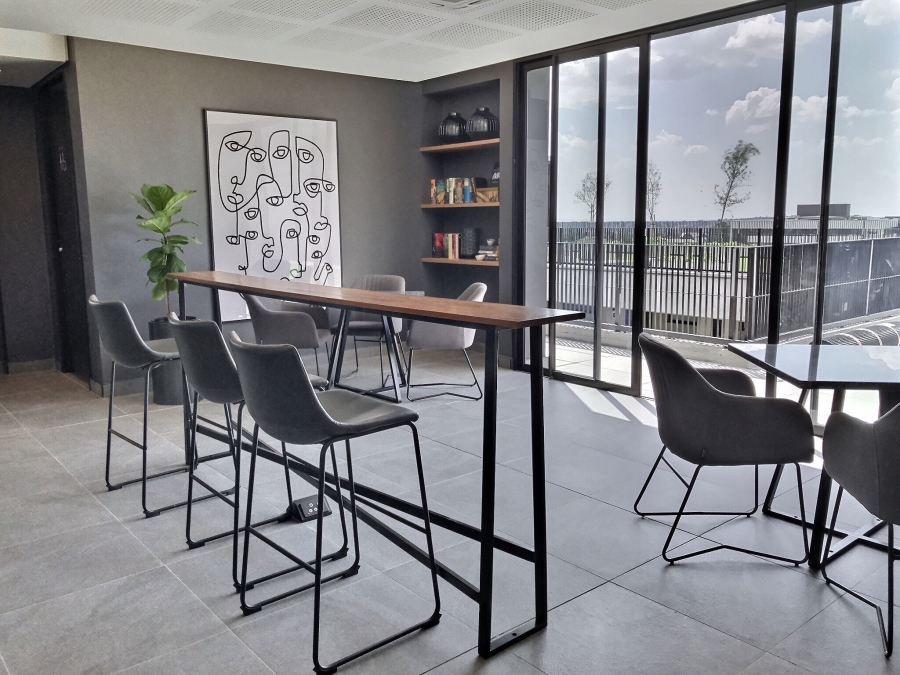 To Let 1 Bedroom Property for Rent in Sandown Gauteng