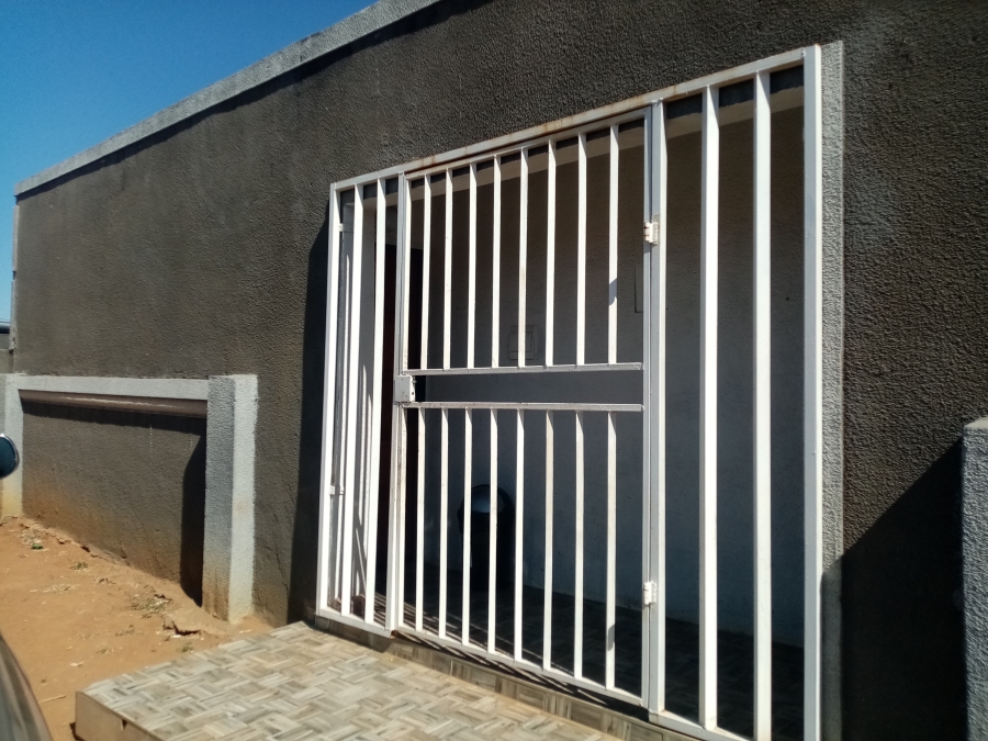 2 Bedroom Property for Sale in Windmill Park Gauteng