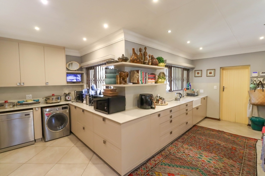 8 Bedroom Property for Sale in Rivonia Gauteng