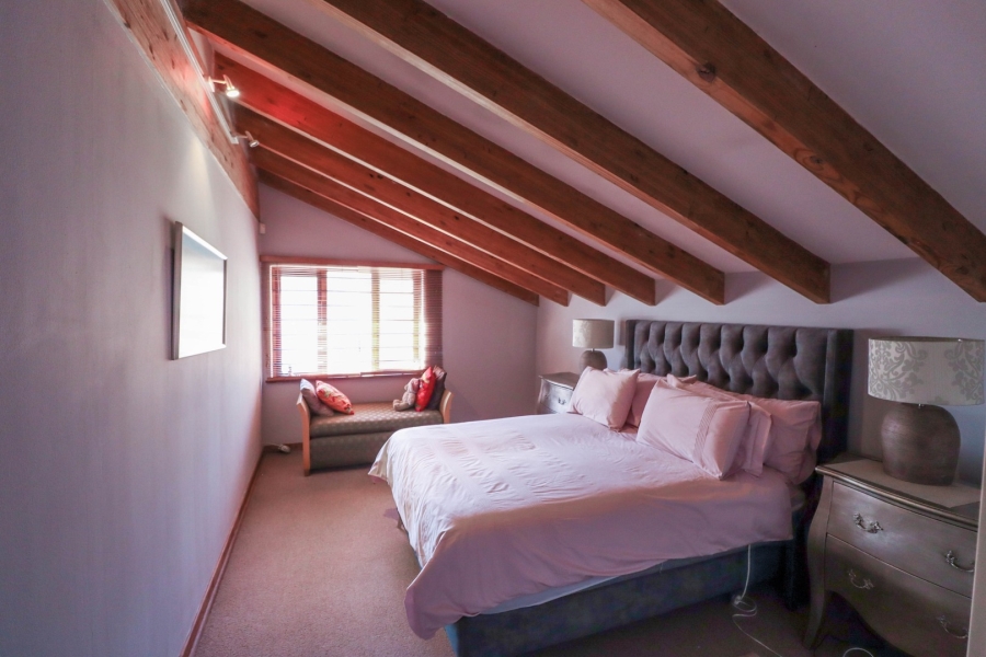 8 Bedroom Property for Sale in Rivonia Gauteng