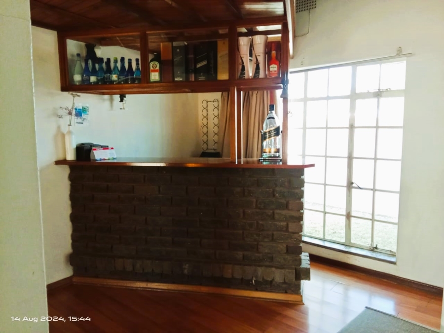 4 Bedroom Property for Sale in Jameson Park Gauteng