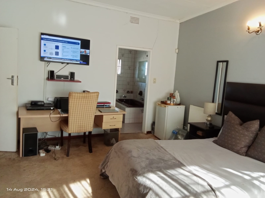 4 Bedroom Property for Sale in Jameson Park Gauteng