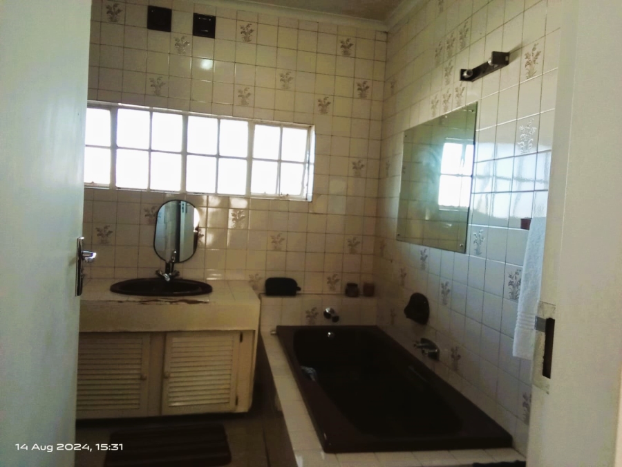 4 Bedroom Property for Sale in Jameson Park Gauteng