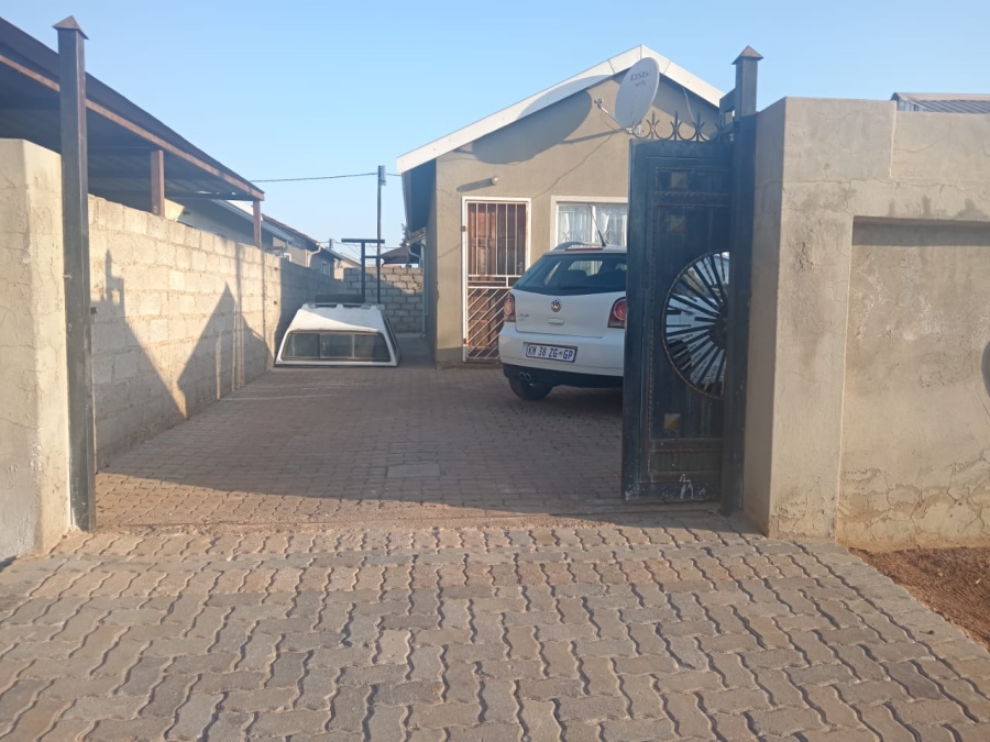 2 Bedroom Property for Sale in Mahube Valley Gauteng