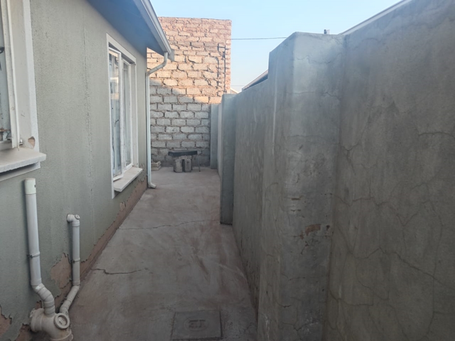 2 Bedroom Property for Sale in Mahube Valley Gauteng