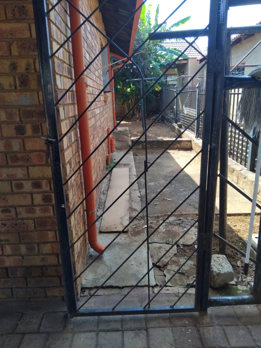 3 Bedroom Property for Sale in Soshanguve L Gauteng