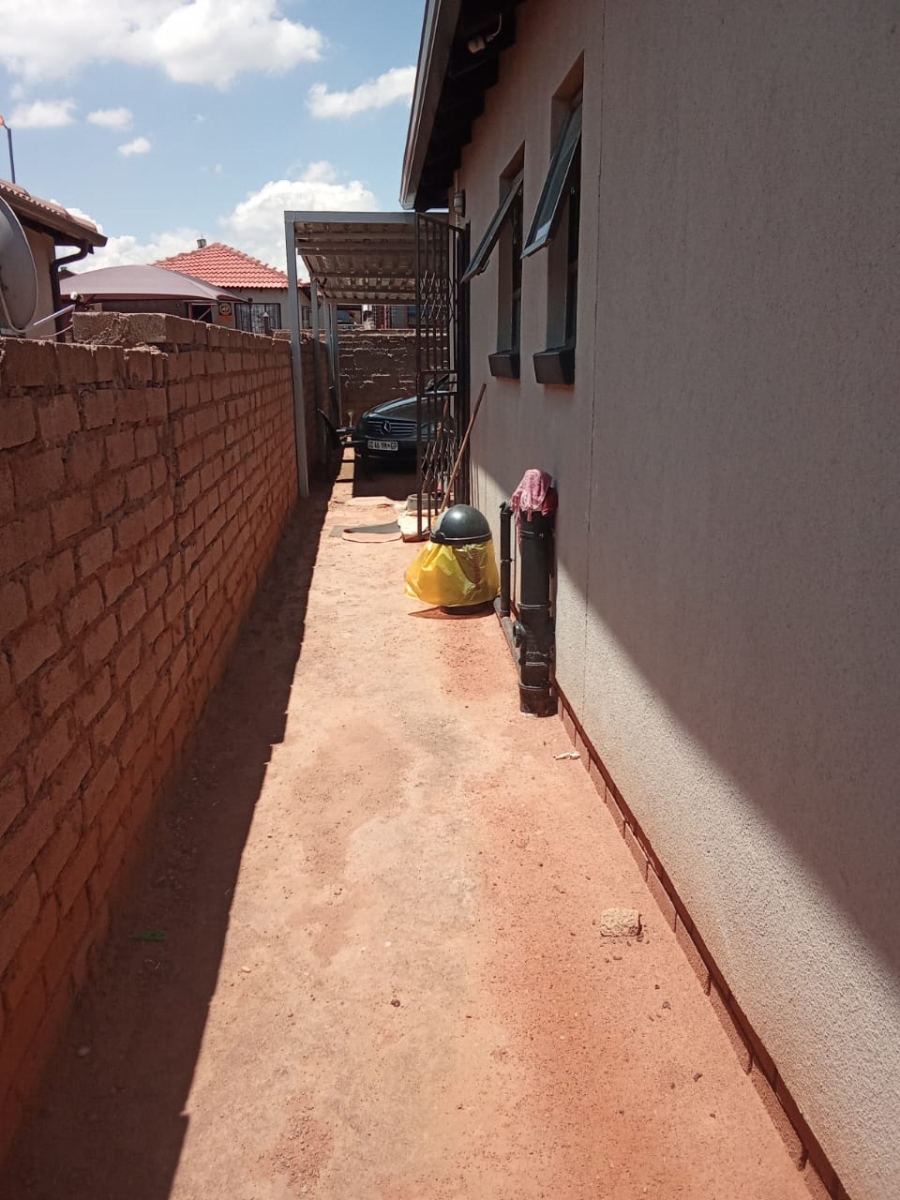 3 Bedroom Property for Sale in Soshanguve L Gauteng